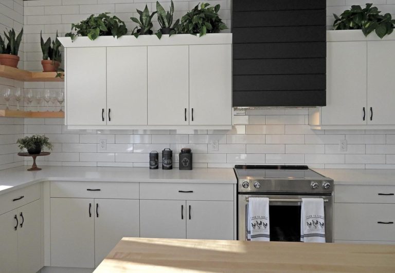 How to Choose the Right Cabinets for Your Kitchen 2024