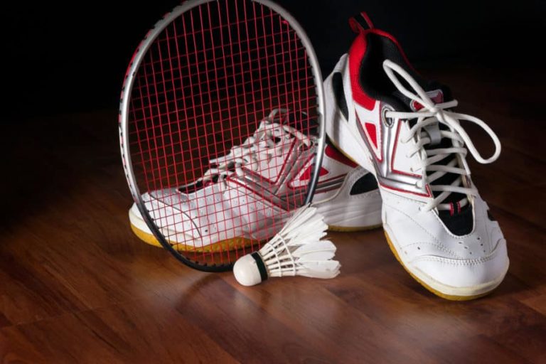 5 Best Badminton Shoes in 2024 – Size, Material, and Price