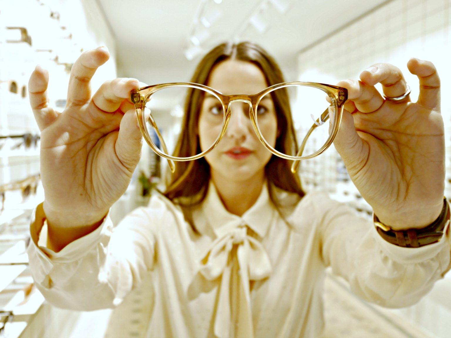 The Effects of Technology on the Eyeglasses Industry in 2024 Jaxtr