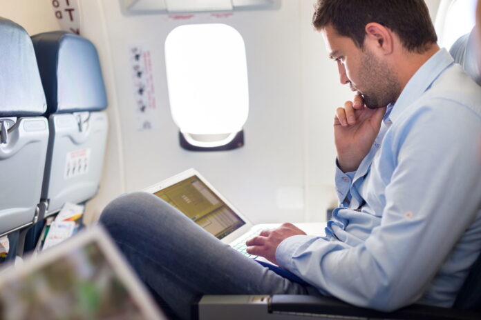 laptop-plane