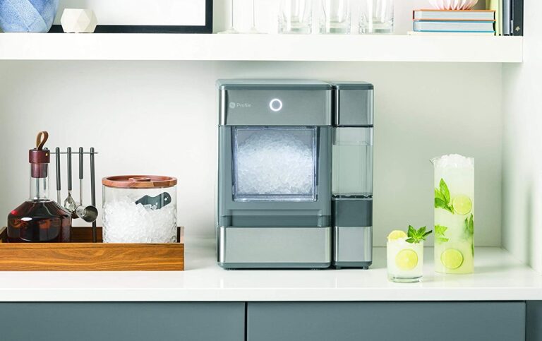 5 Benefits of Getting a Portable Ice Maker for Your Business