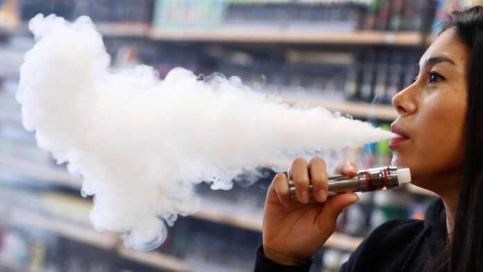 2019-01-29T135015Z_301698266_RC16C5941300_RTRMADP_3_GLOBAL-VAPING