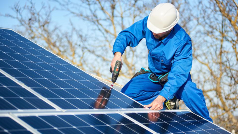 8 Essential Things to Look for When Choosing a Solar Installation Company